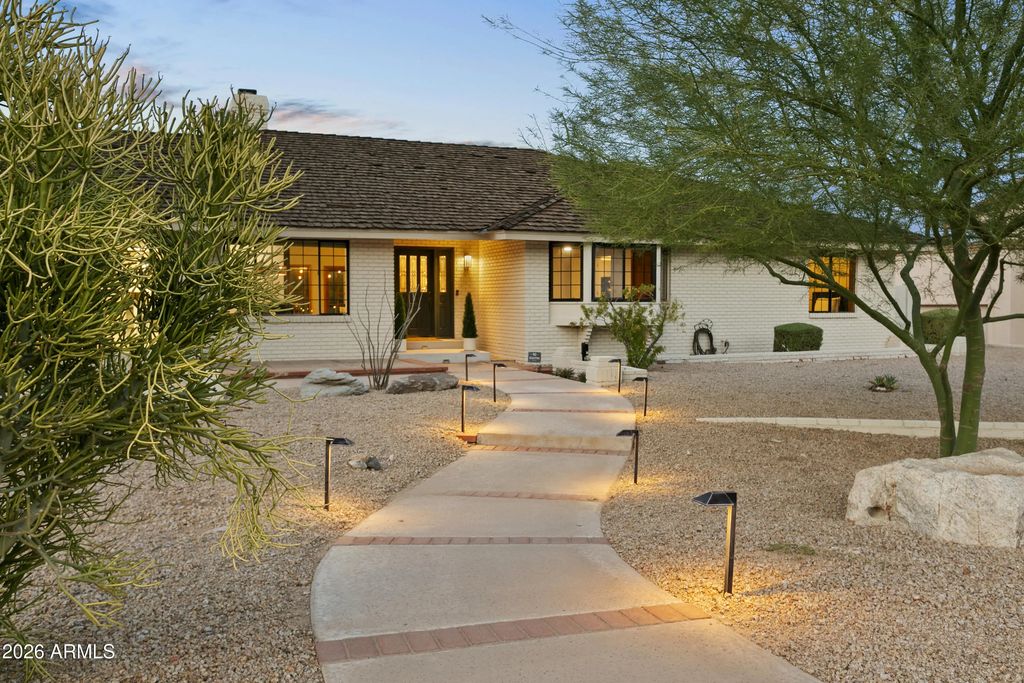 11645 S Tusayan Court, Phoenix