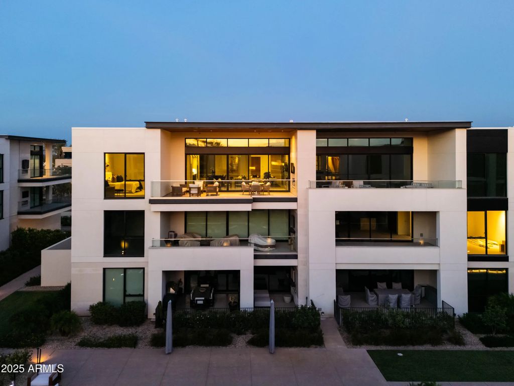 6587 N Palmeraie Boulevard (unit 3020), Paradise Valley
