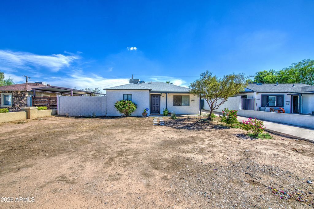 2521 W Montebello Avenue, Phoenix