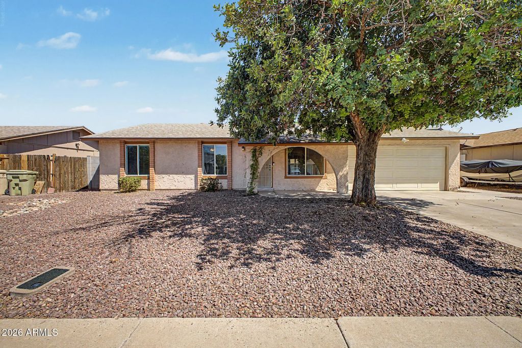 5210 W Lupine Avenue, Glendale