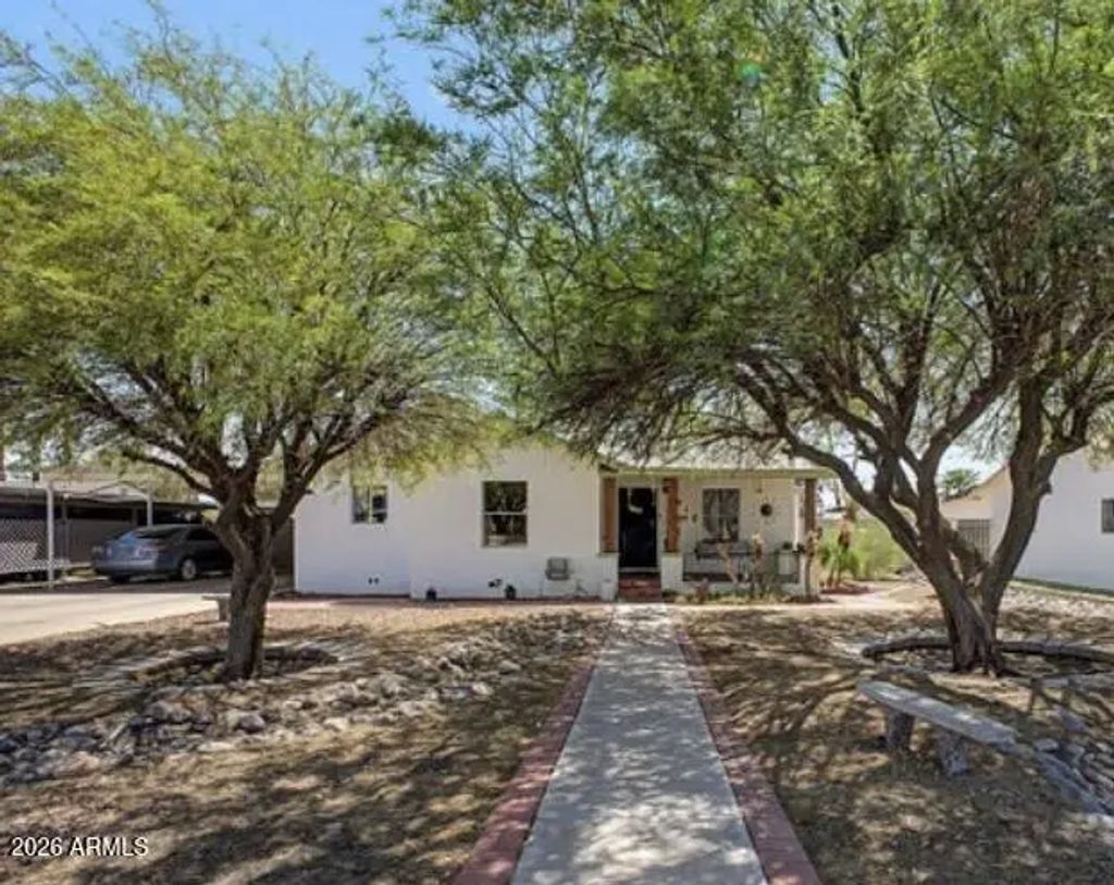 381 W Pima Avenue, Coolidge