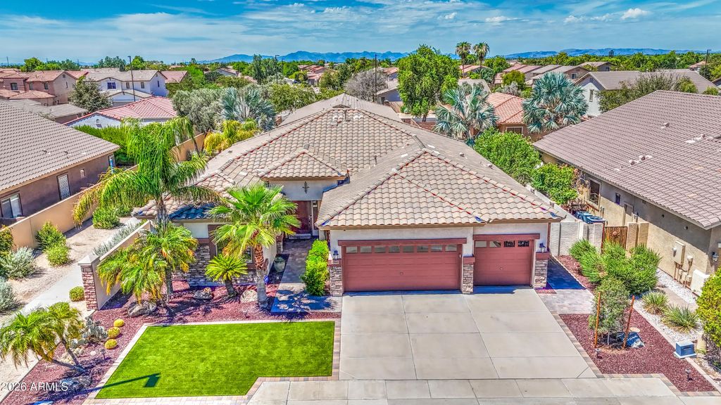 6960 S Forest Avenue, Gilbert