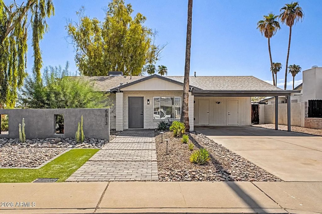 5813 S College Avenue, Tempe