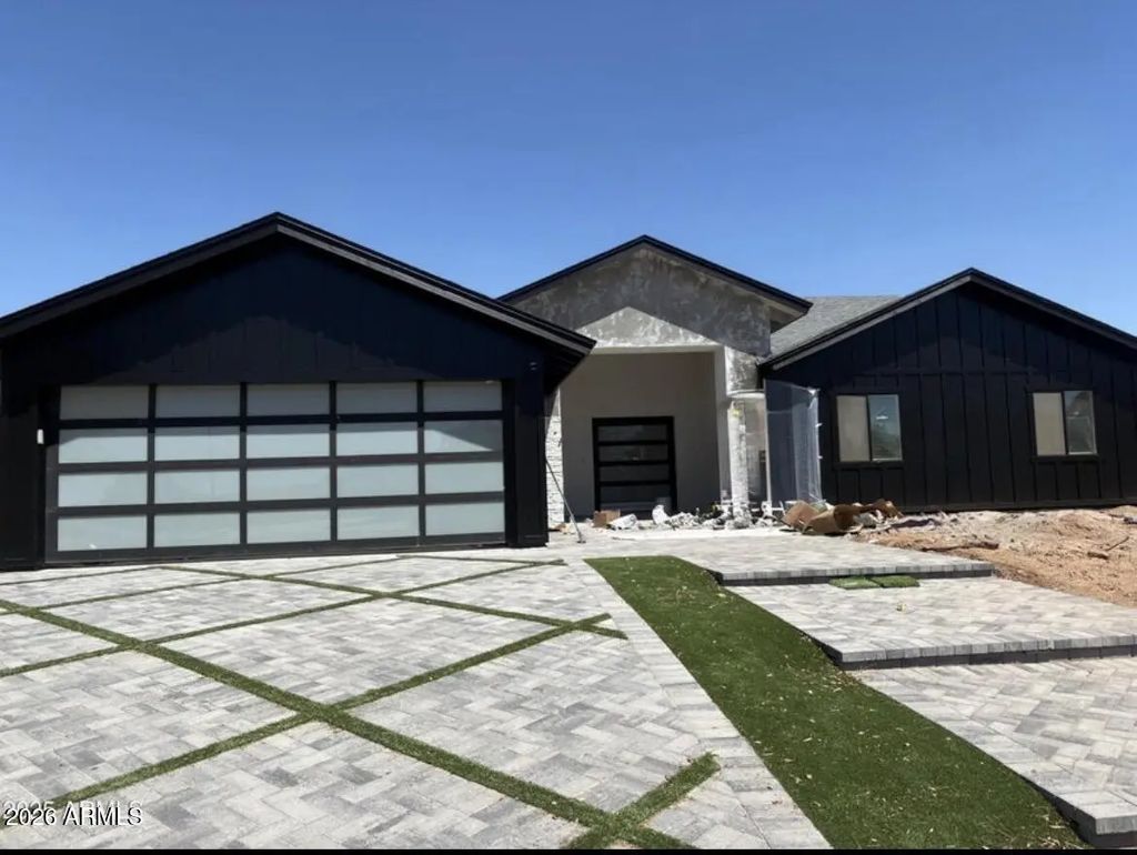 1739 N Silverado, Mesa