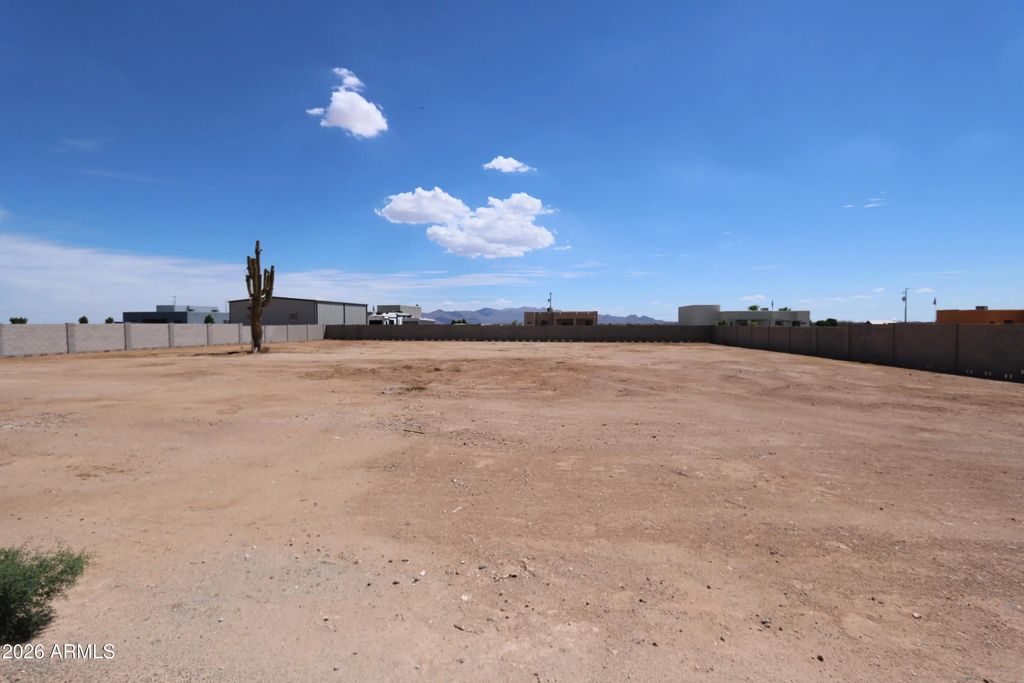 25135 W Lowden Road (unit 371), Wittmann