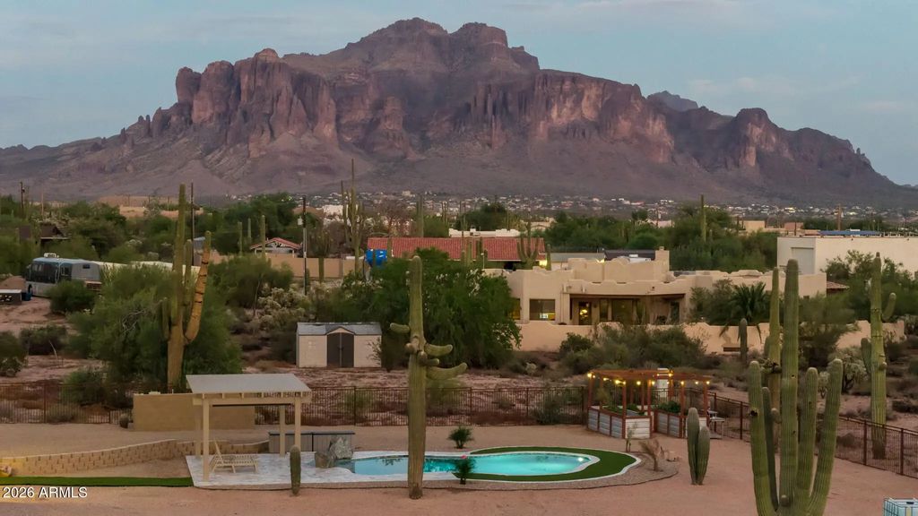 4921 N Wolverine Pass Road, Apache Junction