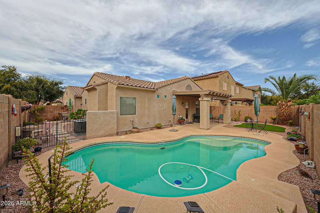 15933 W Mauna Loa Lane, Surprise