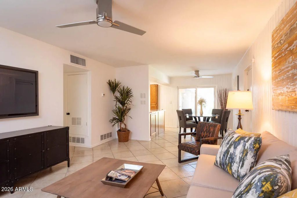 2015 E Southern Avenue (unit 4), Tempe