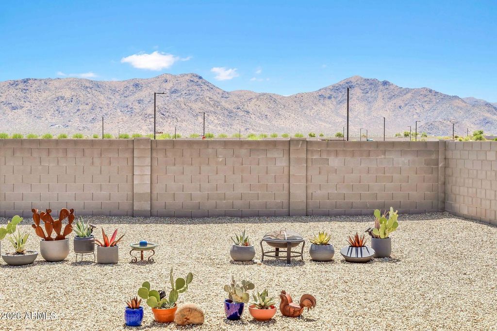 22333 W Burnett Road, Surprise