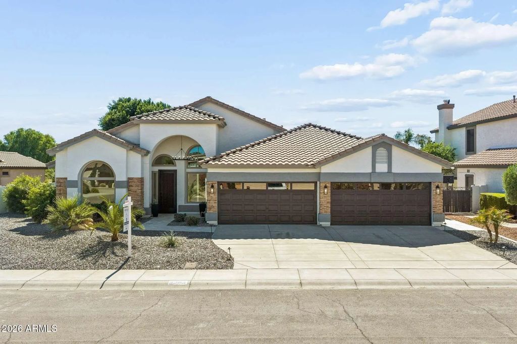 6973 W Firebird Drive, Glendale