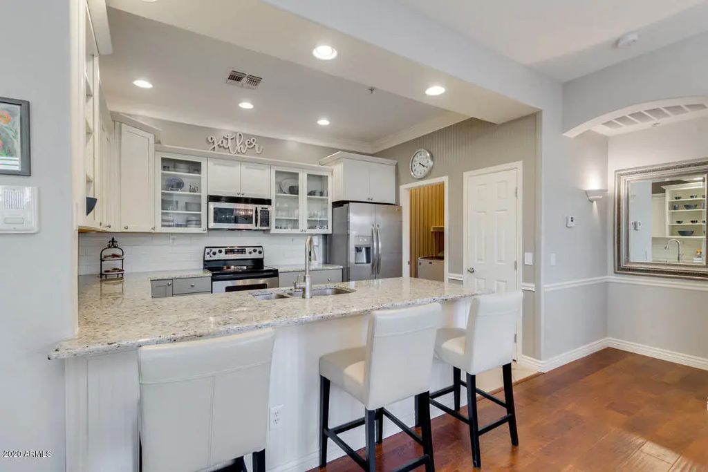 7445 E Eagle Crest Drive (unit 1077), Mesa