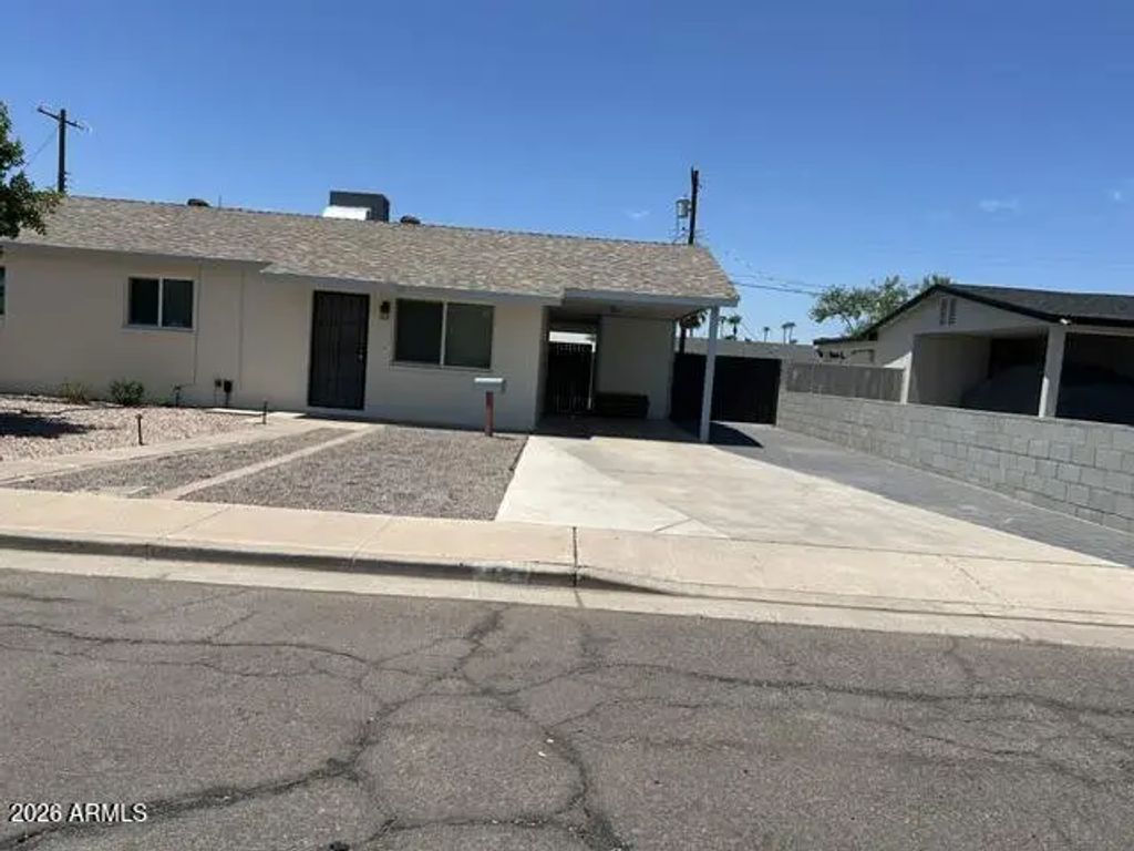 744 S Jones Street, Mesa