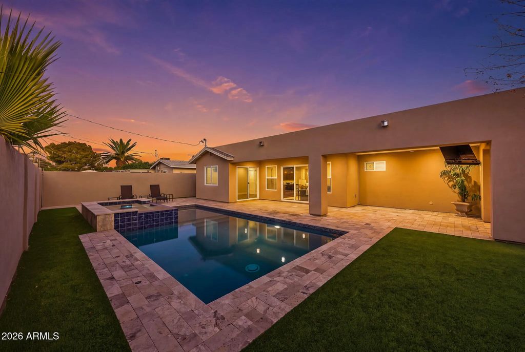 7702 E Pinchot Avenue, Scottsdale