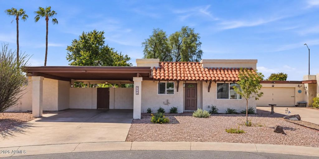 3209 W Becker Lane, Phoenix