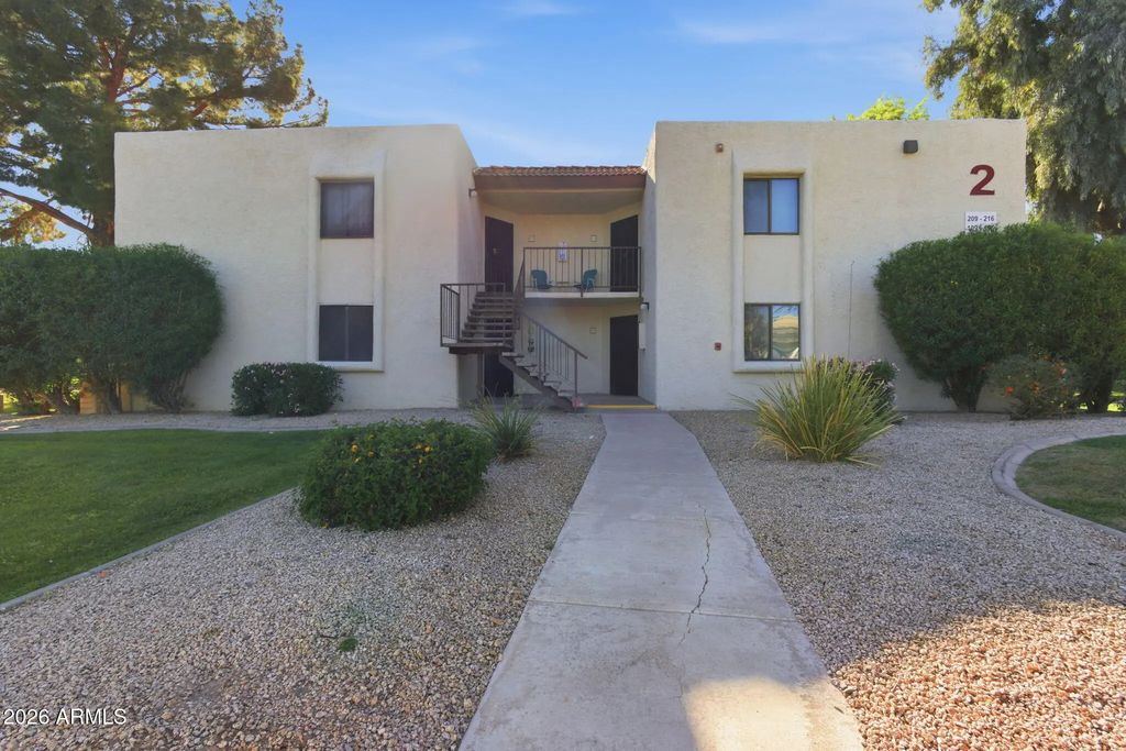 10444 N 69th Street (unit 210), Paradise Valley