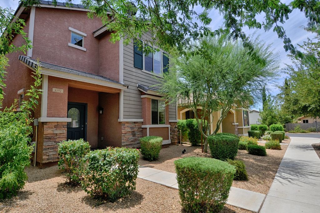 4351 E Selena Drive, Phoenix