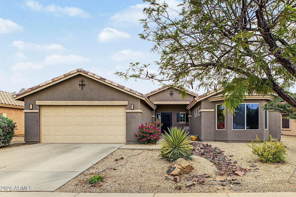 137 S Hancock Trail, Casa Grande