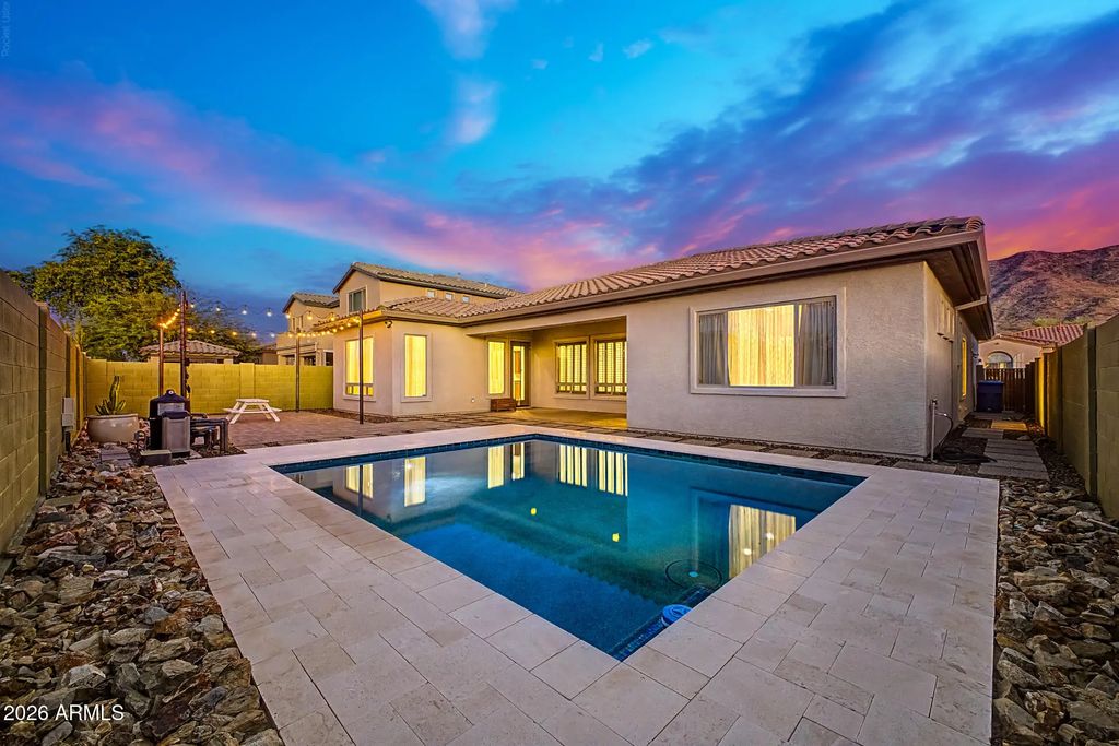 2416 W Kachina Trail, Phoenix