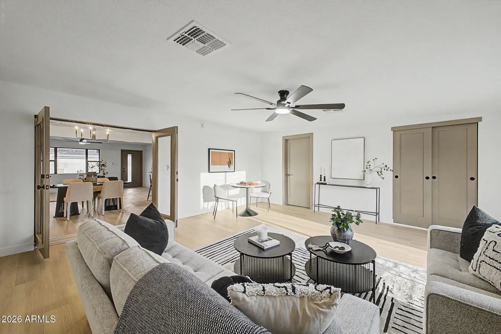 1006 S Siesta Lane, Tempe