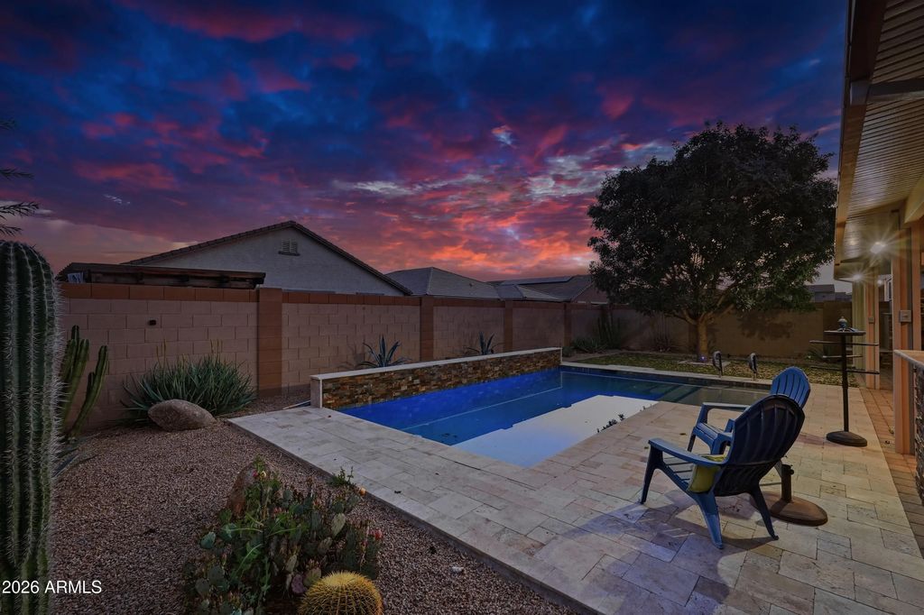 15869 W Mauna Loa Lane, Surprise