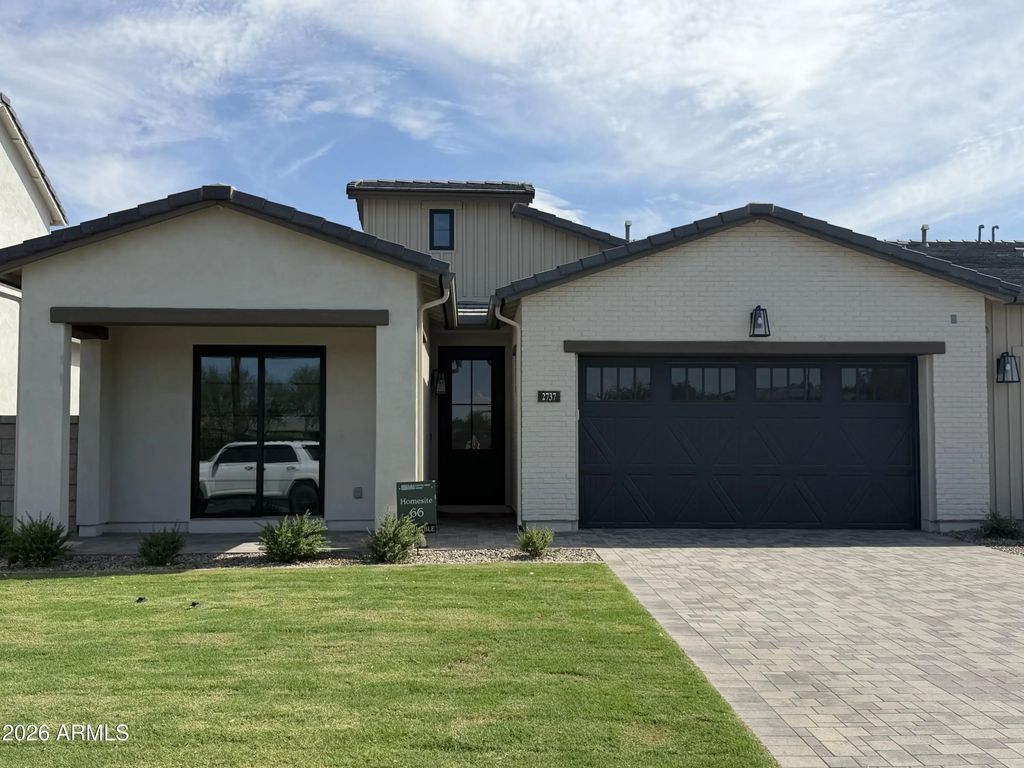 2737 E Derringer Court, Gilbert
