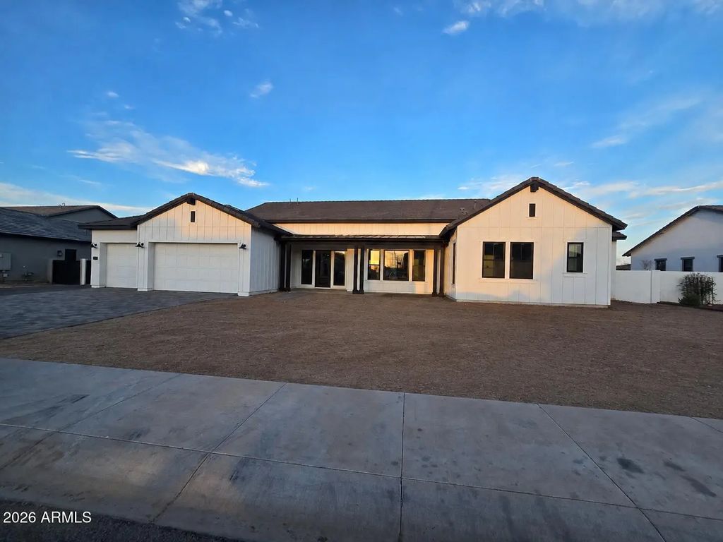 4311 S Parkcrest Street, Gilbert