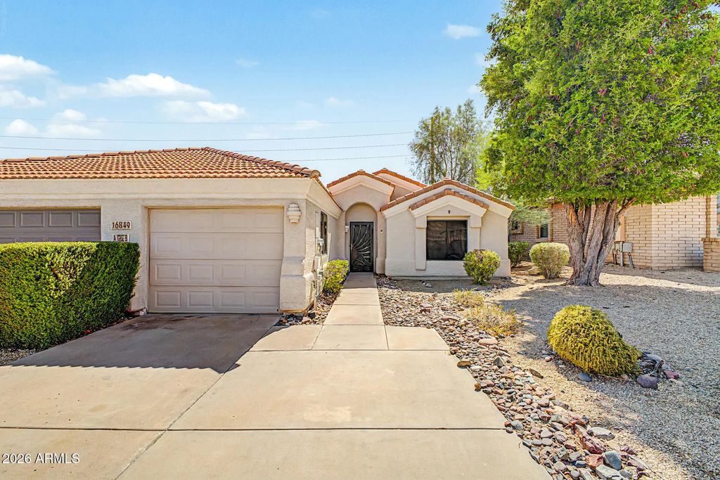 16849 E Alamosa Avenue (unit B), Fountain Hills