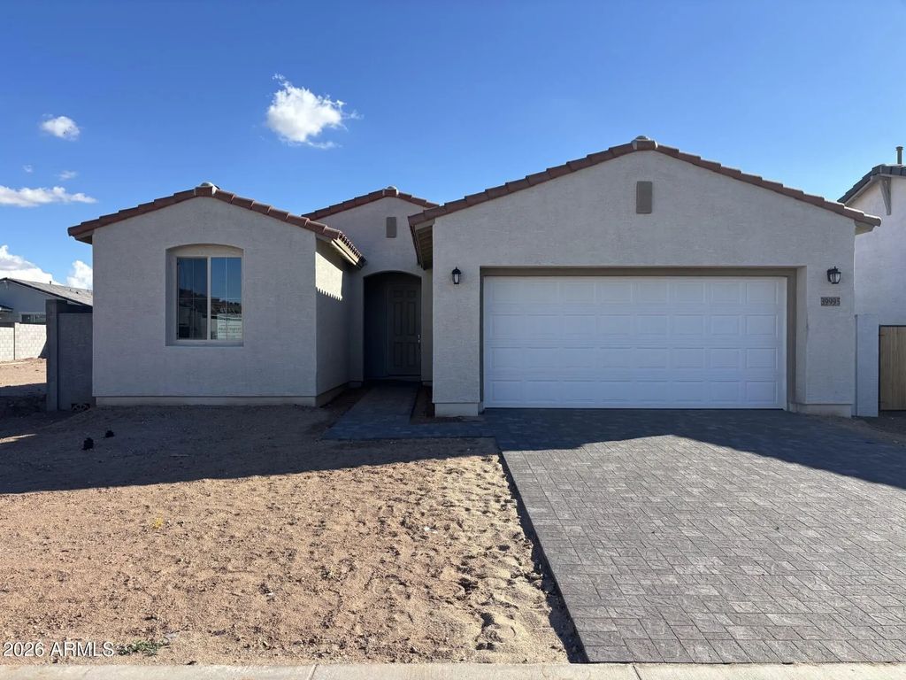 39995 W Wolf Drive, Maricopa