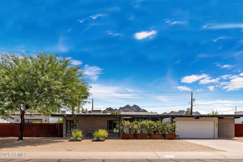 2851 E Turquoise Drive, Phoenix