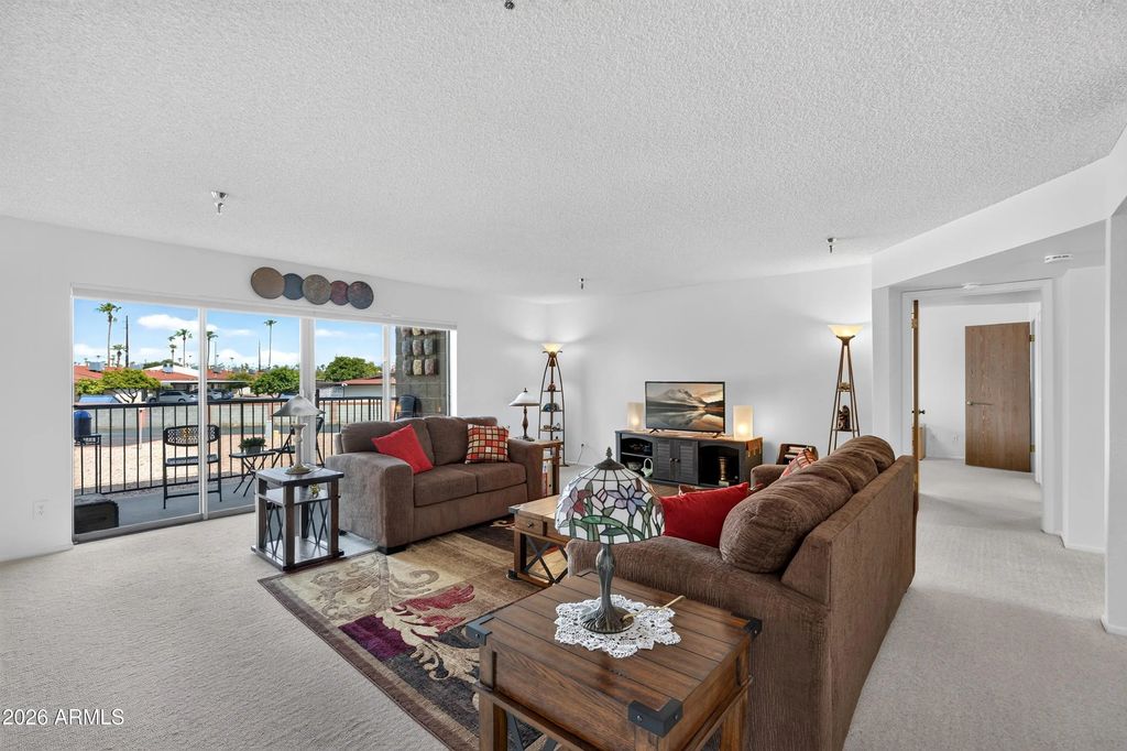 425 S Parkcrest -- (unit 318), Mesa