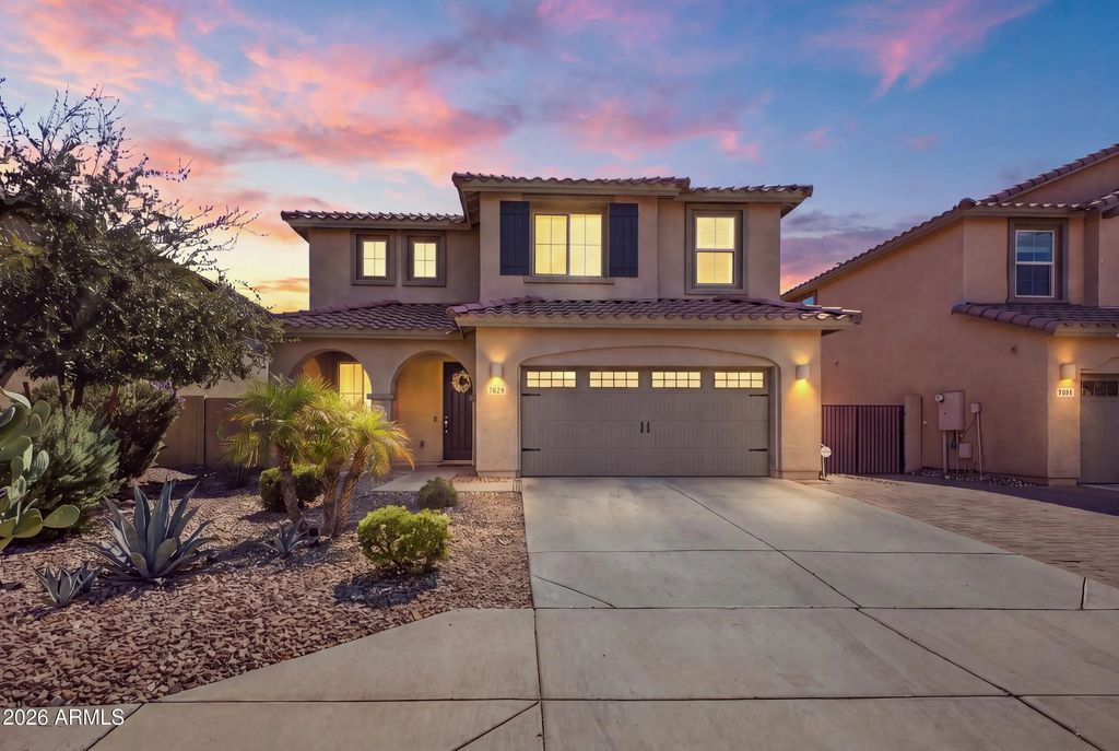 7629 W Fetlock Trail, Peoria