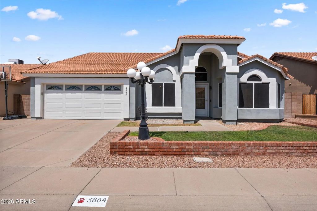 3864 W Alameda Road, Glendale