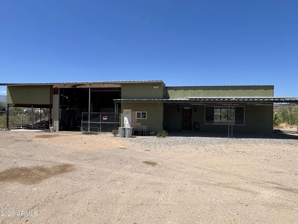 33990 S Old Mud Springs Road, Black Canyon City