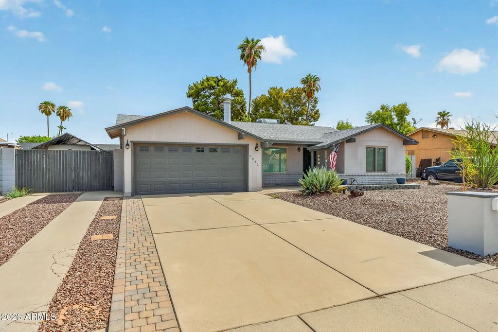 2032 W Meadow Drive, Phoenix