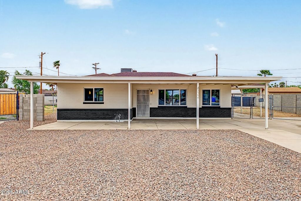 4332 W Crittenden Lane, Phoenix