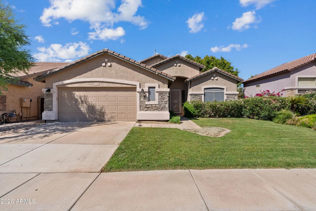 3928 S Hollyhock Place, Chandler