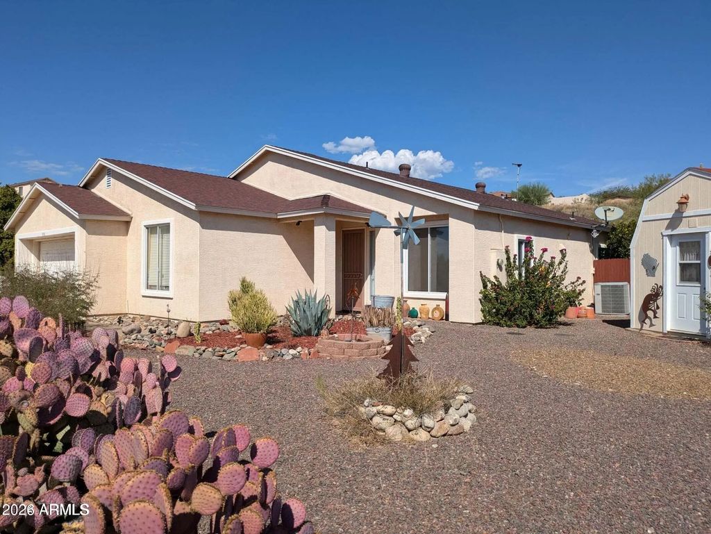 19440 E Indian Hills Drive, Black Canyon City