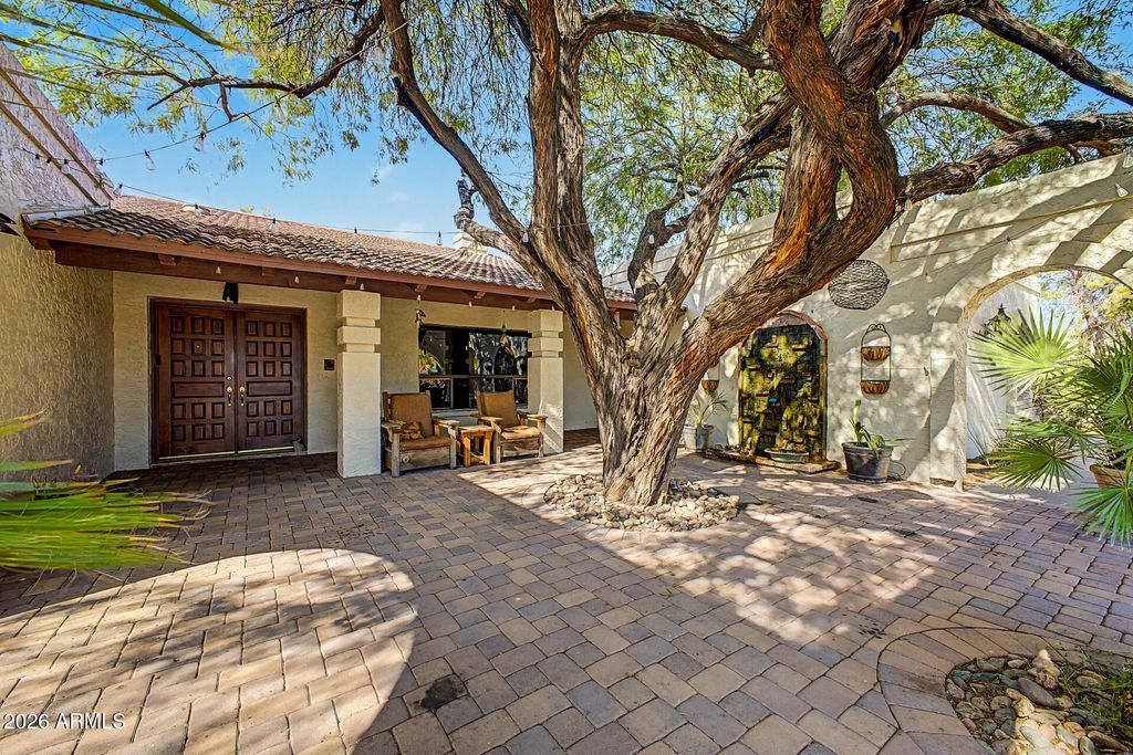7532 W Villa Theresa Drive, Glendale