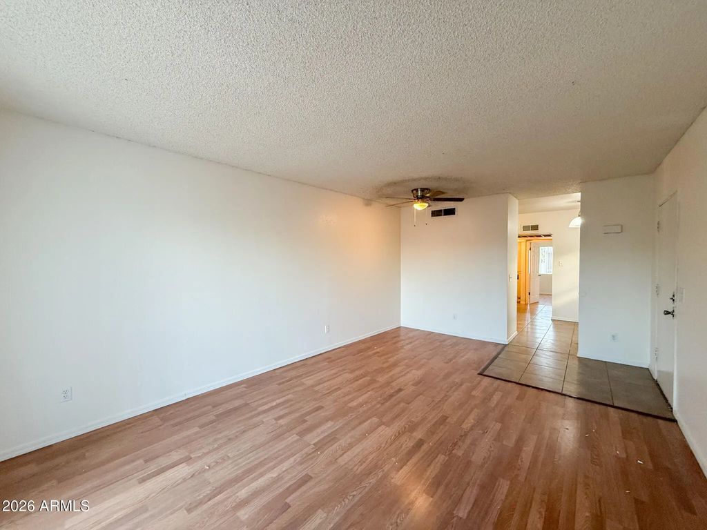 2833 E Kathleen Road (unit Apt 203), Phoenix