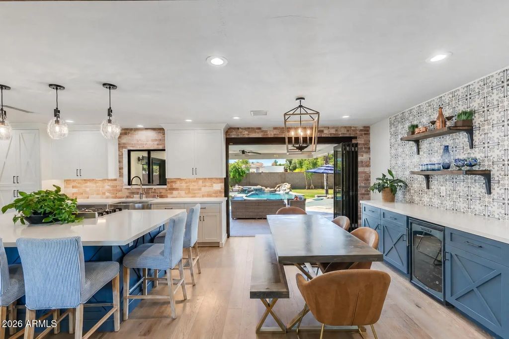 3229 E Montecito Avenue, Phoenix