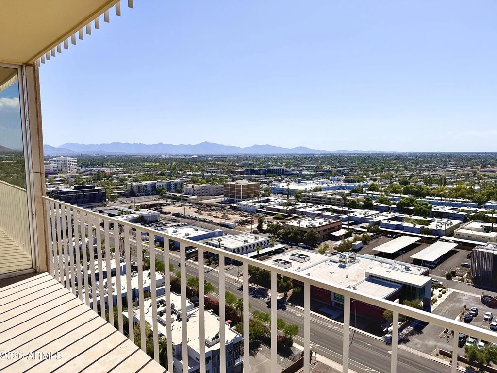 207 W Clarendon Avenue (unit 20c), Phoenix