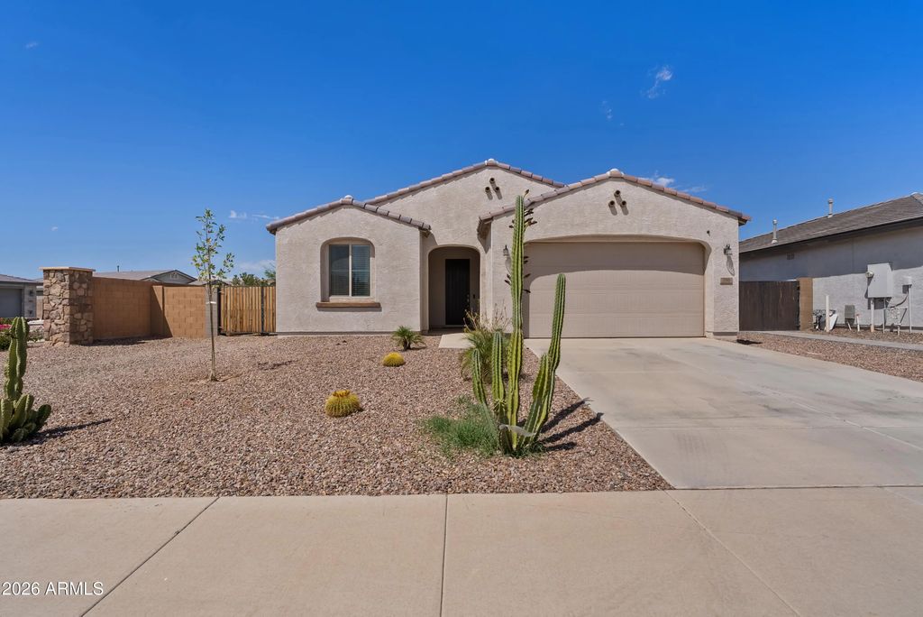 766 W Wind Cave Drive, San Tan Valley
