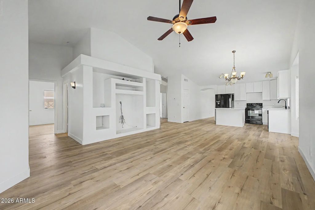 12589 W Amelia Avenue, Avondale