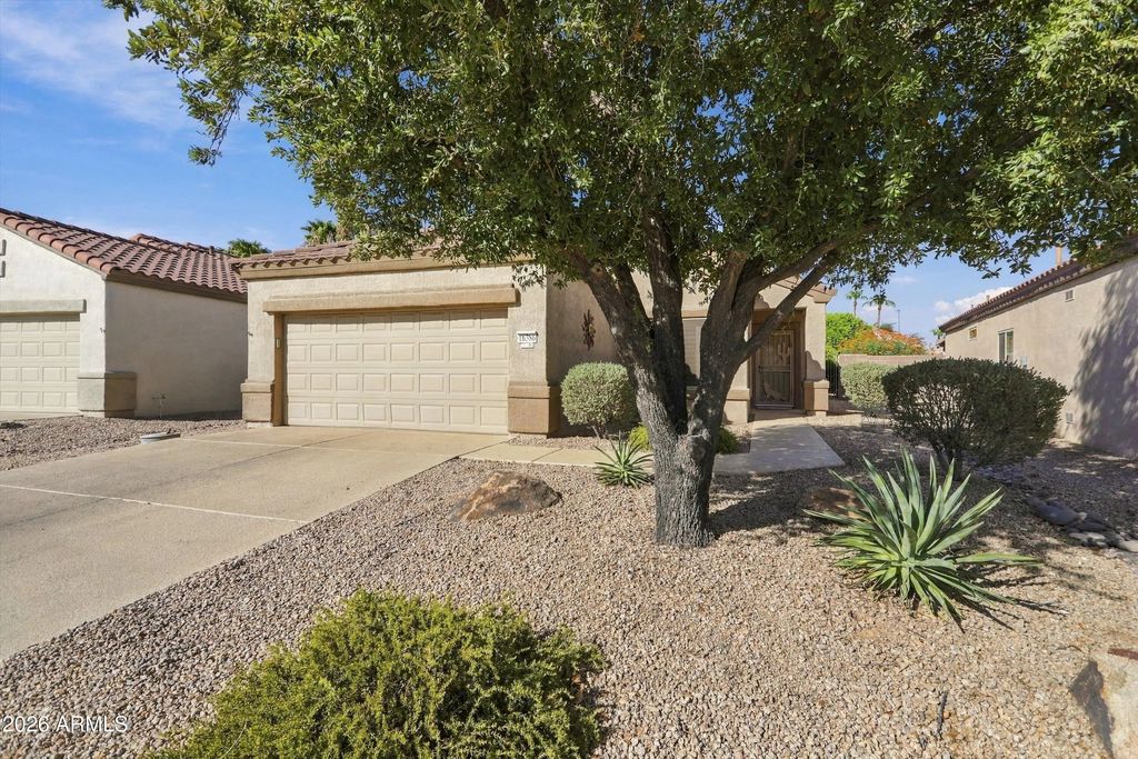16386 W Crater Lane, Surprise