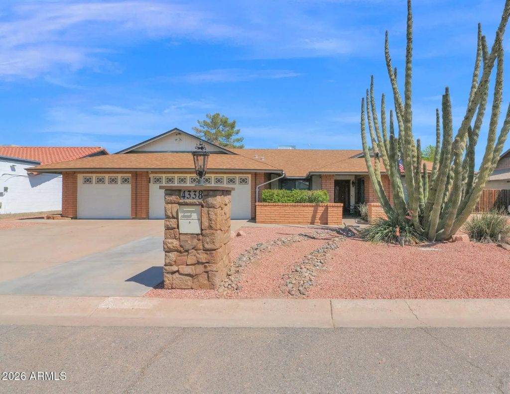 4338 W Michelle Drive, Glendale