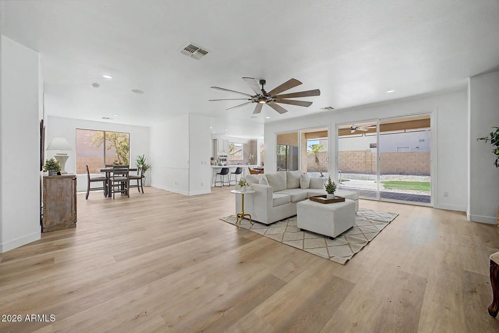 18082 N 167th Drive, Surprise