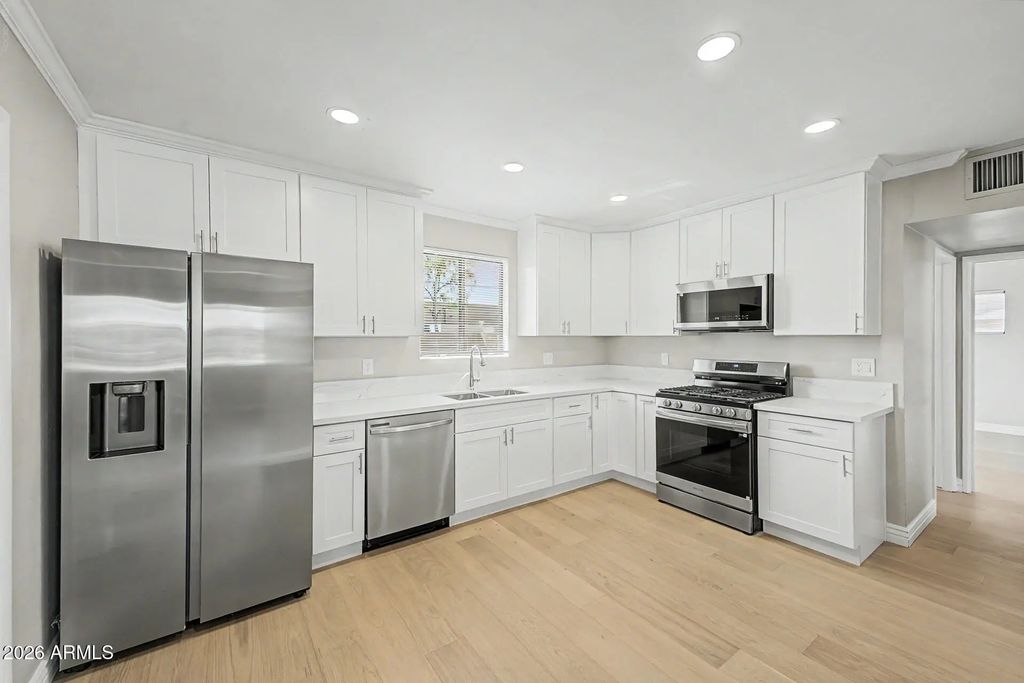 2812 N 32nd Place, Phoenix