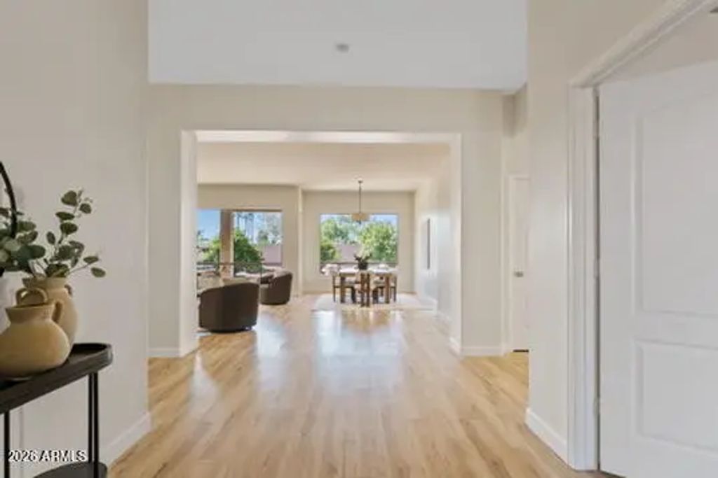 5241 E Woodridge Drive, Scottsdale