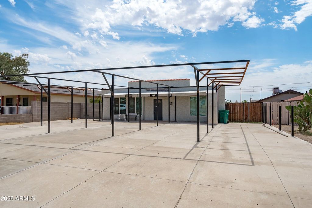 8215 E 6th Avenue, Mesa