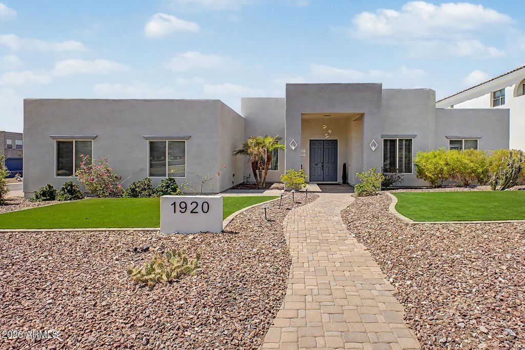 1920 E Aurelius Avenue, Phoenix